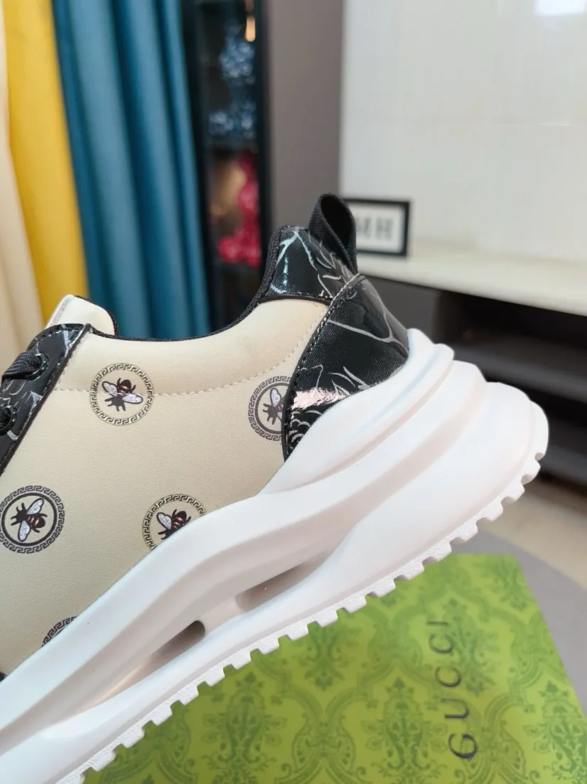 Men's shoes 💰440🌹🌹GUCCI [Gucci] New high-end brand of men's shoes, the latest fashionable casual men's shoes, trendy and versatile style, relaxed and sporty style, uppers imported from Italy, first-layer cowhide, genuine leather lining and ultra-fine workmanship. Original personalized fashionable rubber wear-resistant outsole, light and comfortable on the foot, size 38-44